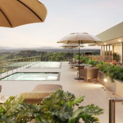 Zona de amenities del proyecto Verde Horizonte con piscina panorámica, jacuzzi y solárium.